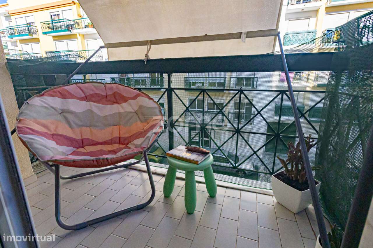 Apartamento T2 à venda na Rua Holanda-13