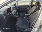 Toyota Avensis 2.0 D-4D Combi - 7