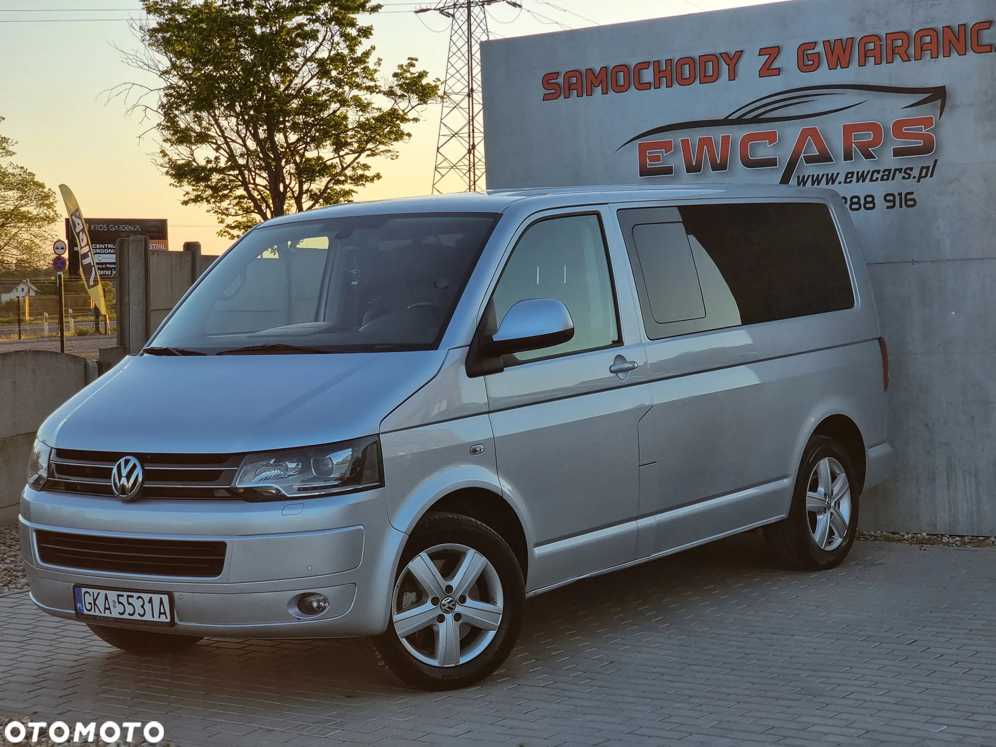 Volkswagen Multivan - 11