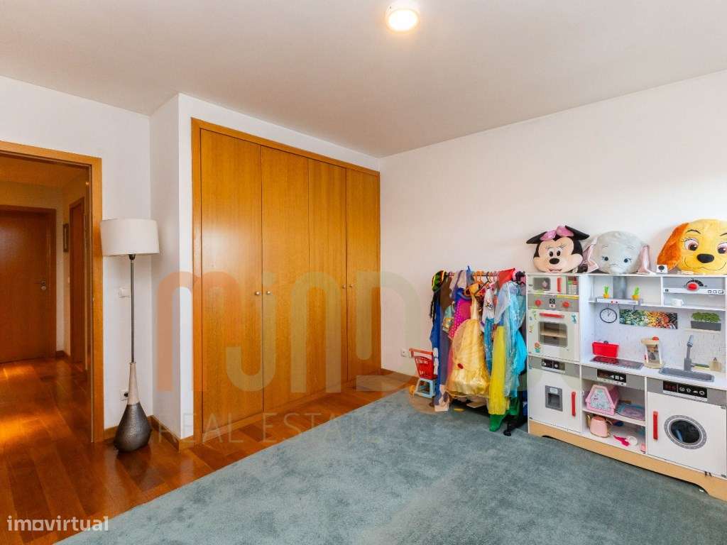 PENTHOUSE PARA VENDA T4, com 2 Suites com Vistas de Mar/Rio, Lugar ...-33