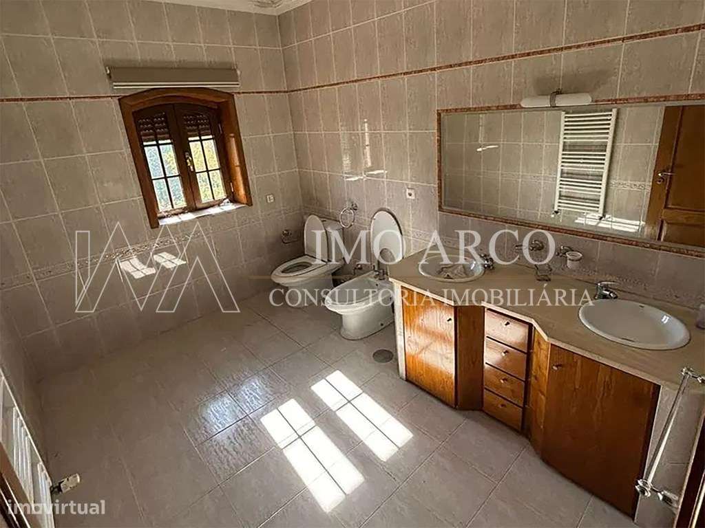 Quinta, com Moradia, Piscina e Adega-23