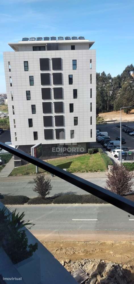 Apartamento T1, com varanda e lugar de garagem junto ao GaiaShopping - Grande imagem: 3/16