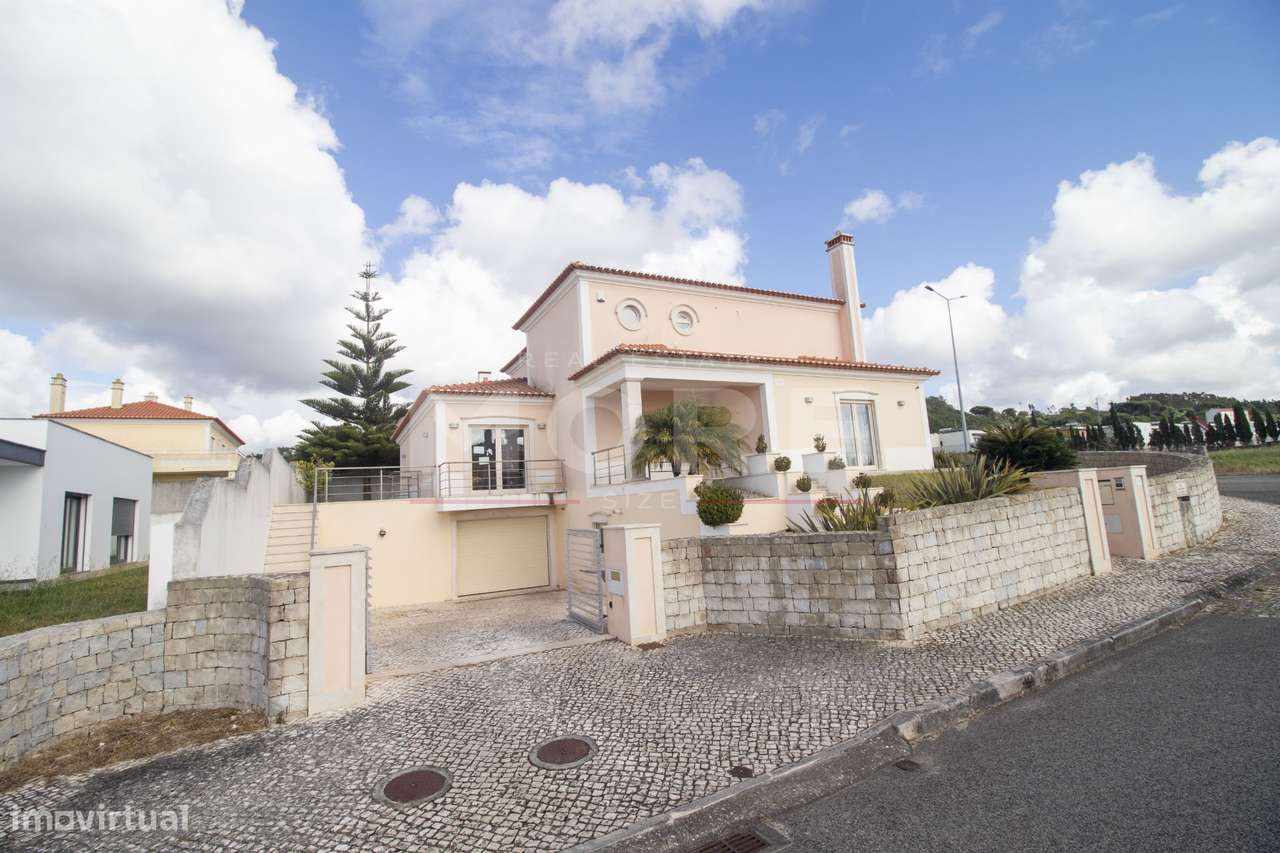 Moradia T5 independente de Gaveto - Caldas da Rainha-56