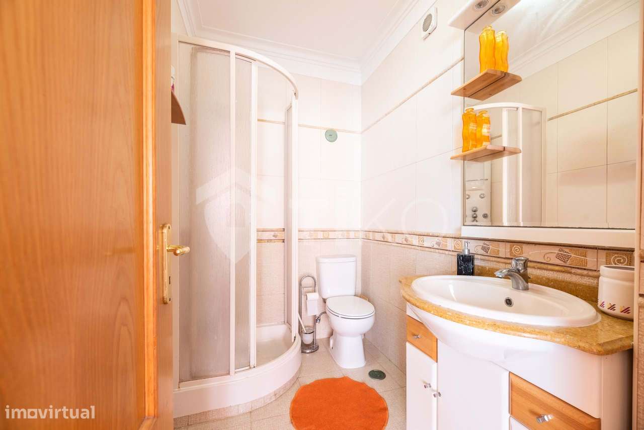 Moradia, 342 m², Charneca de Caparica e Sobreda-38