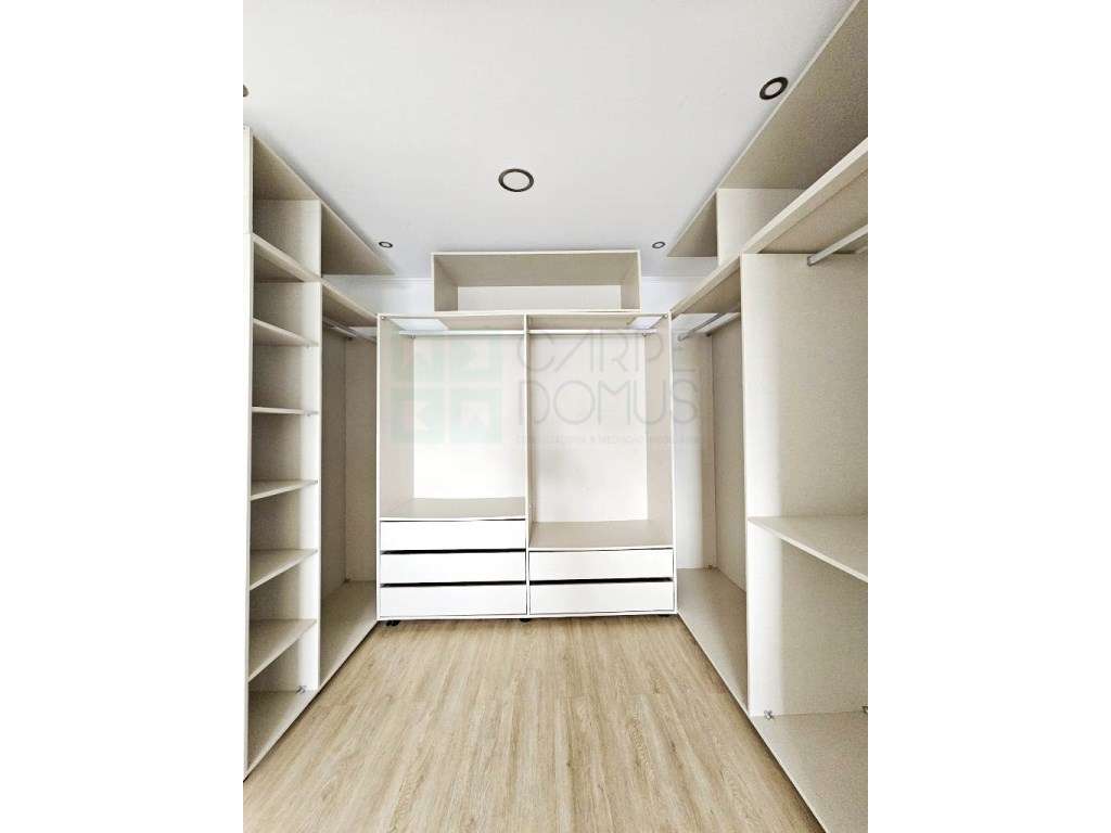 Espaçoso apartamento T3 na Ramada, Odivelas-11