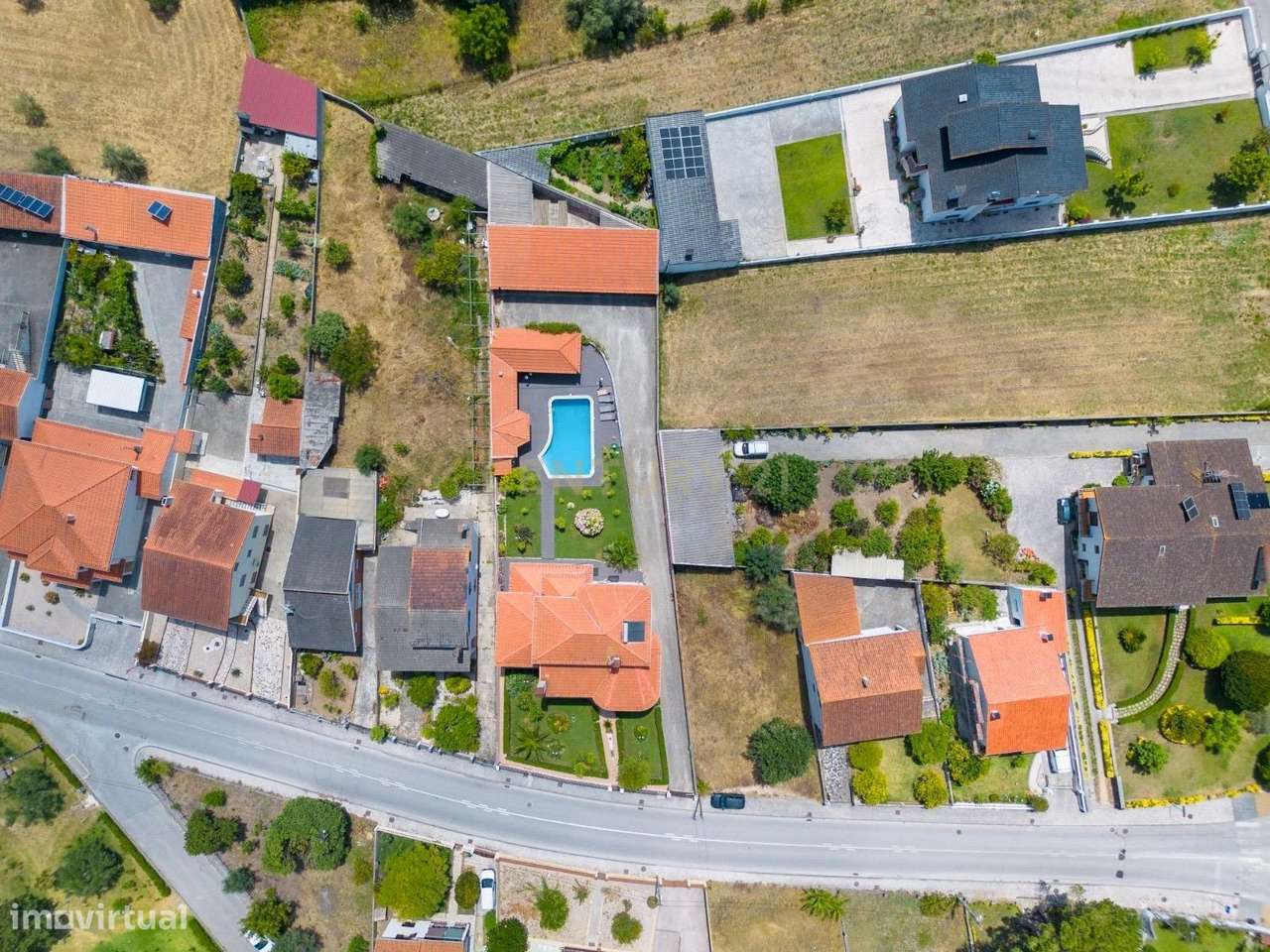 Moradia T6 de Excelência no Coração de Pombal-26