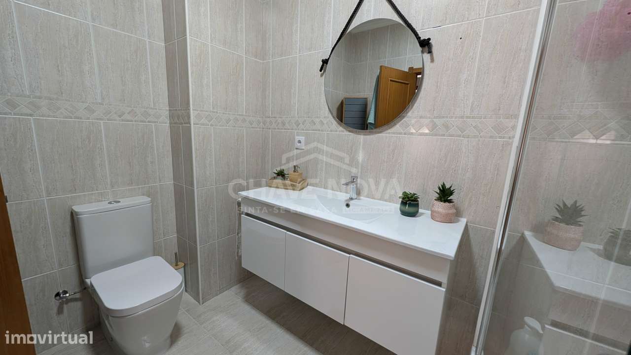 T1+1 Condomínio Reservado c/ Lugar de Garagem em Canidelo-8
