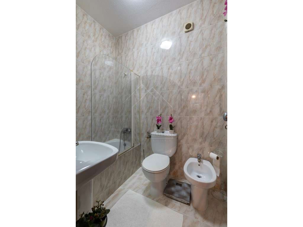 T3 com Terraço nas Antas - Elegância, Localização e Versatilidade P...-11