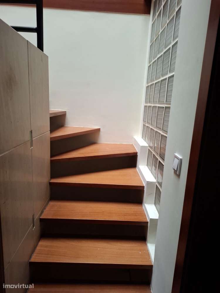 Apartamento Triplex com 3 quartos e 4 WC de sonho em Lisboa-6