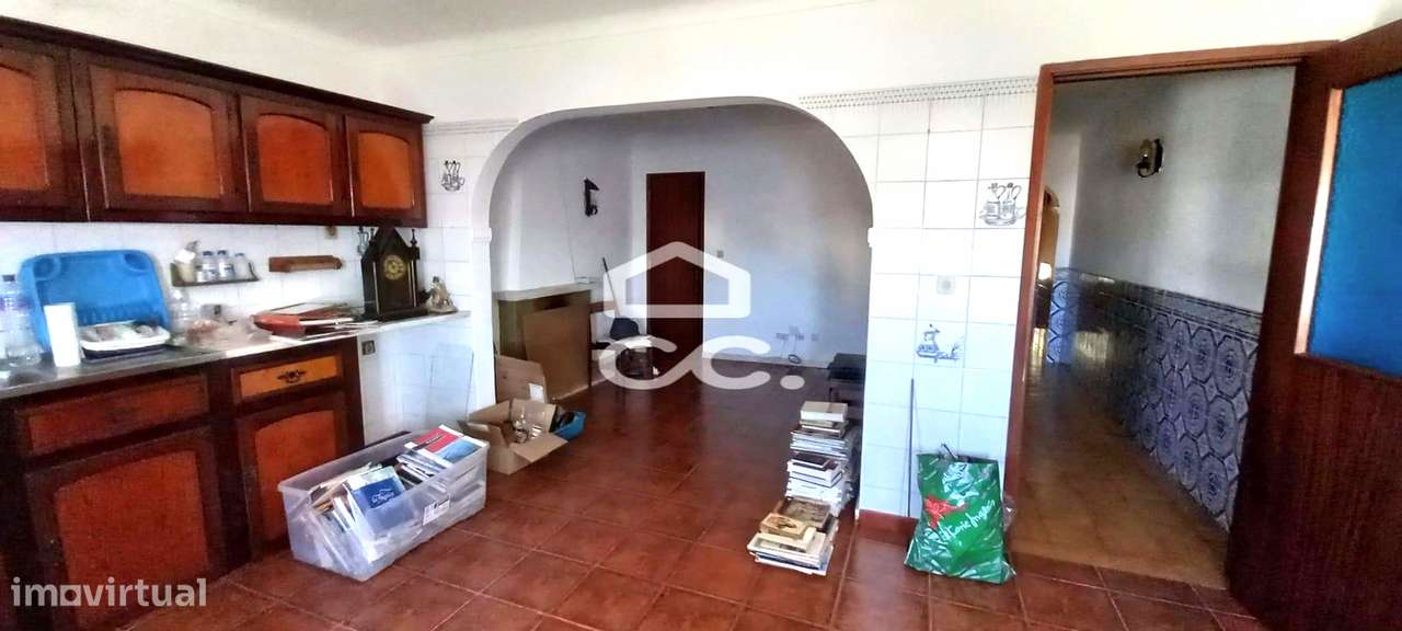 Moradia T3 com 3 pisos em Beja-36