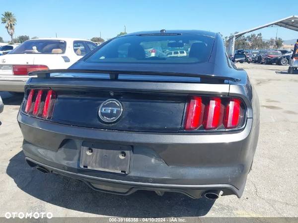 Ford Mustang 5.0 V8 GT - 10