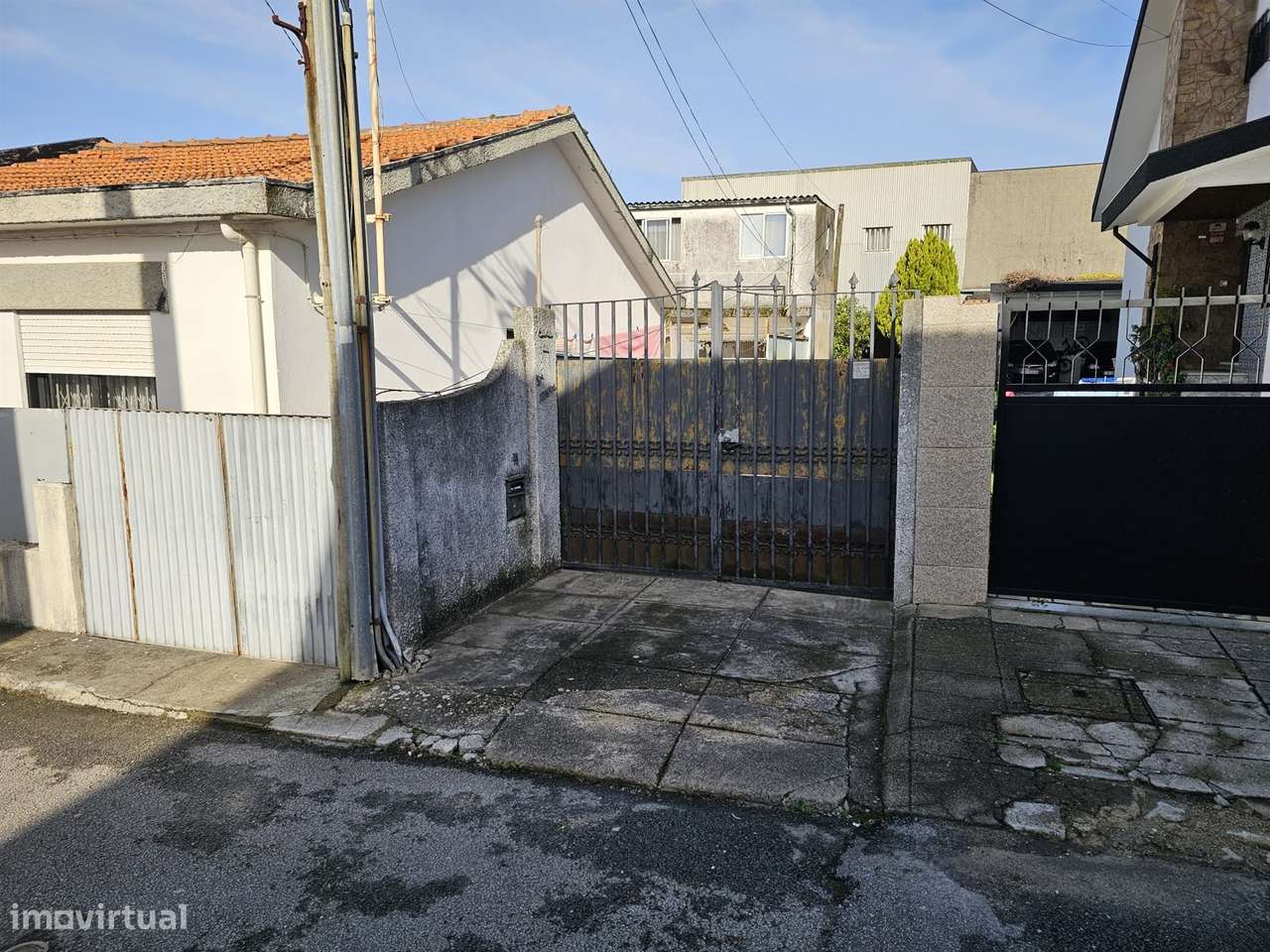 Moradia para Restaurar T3 Venda em Custóias, Leça do Balio e Guifões,M-4