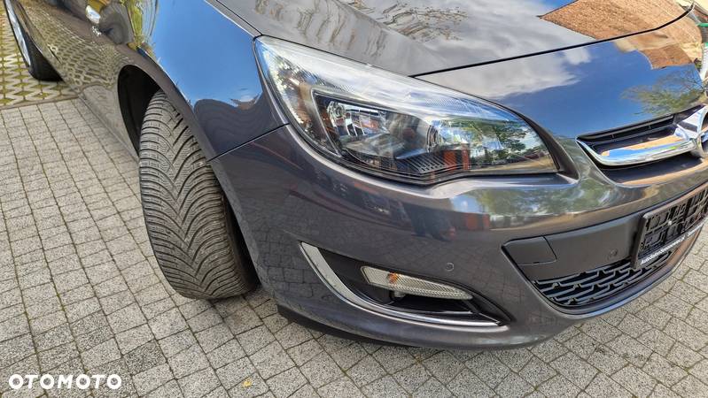 Opel Astra 1.4 Turbo Active - 11