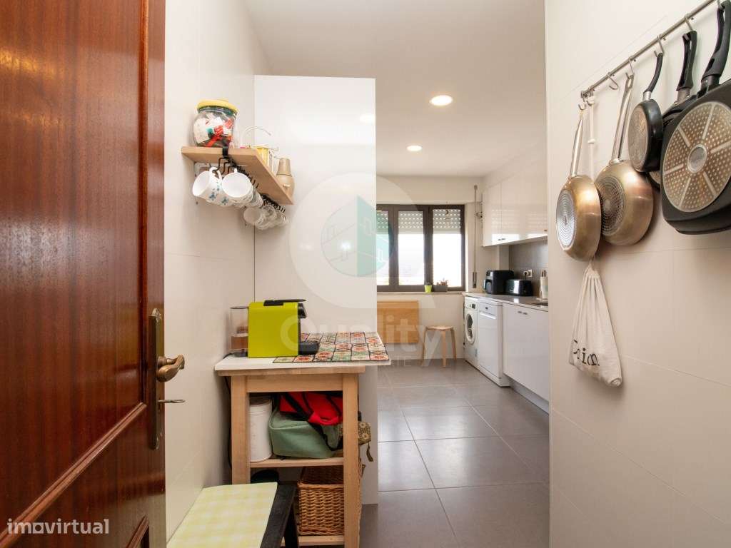 Apartamento T3 com Vista Rio em Excelente Localização-6