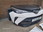 Toyota C-HR Lift 2,0 GR Sport pas przedni zderzak maska lampa chłodnice - 2