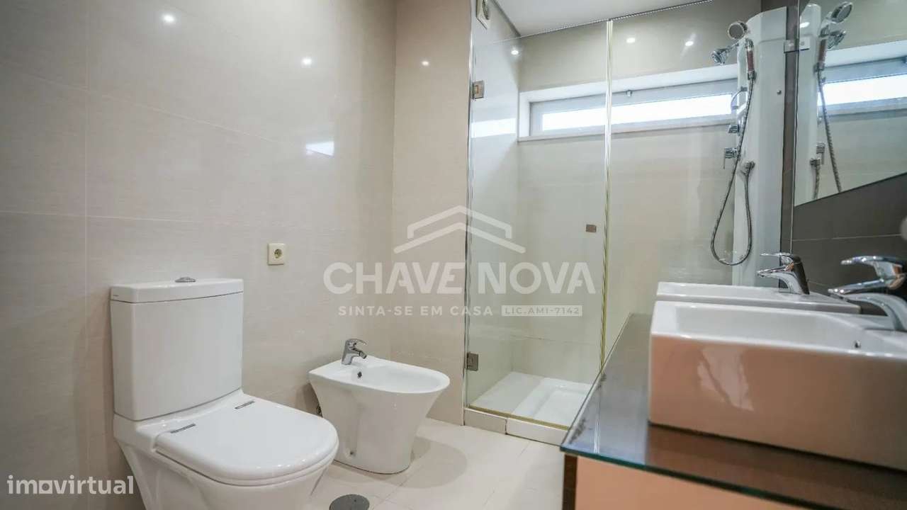 Moradia Geminada V4, situada em Pedroso,Carvalhos Vila Nova de Gaia.-19