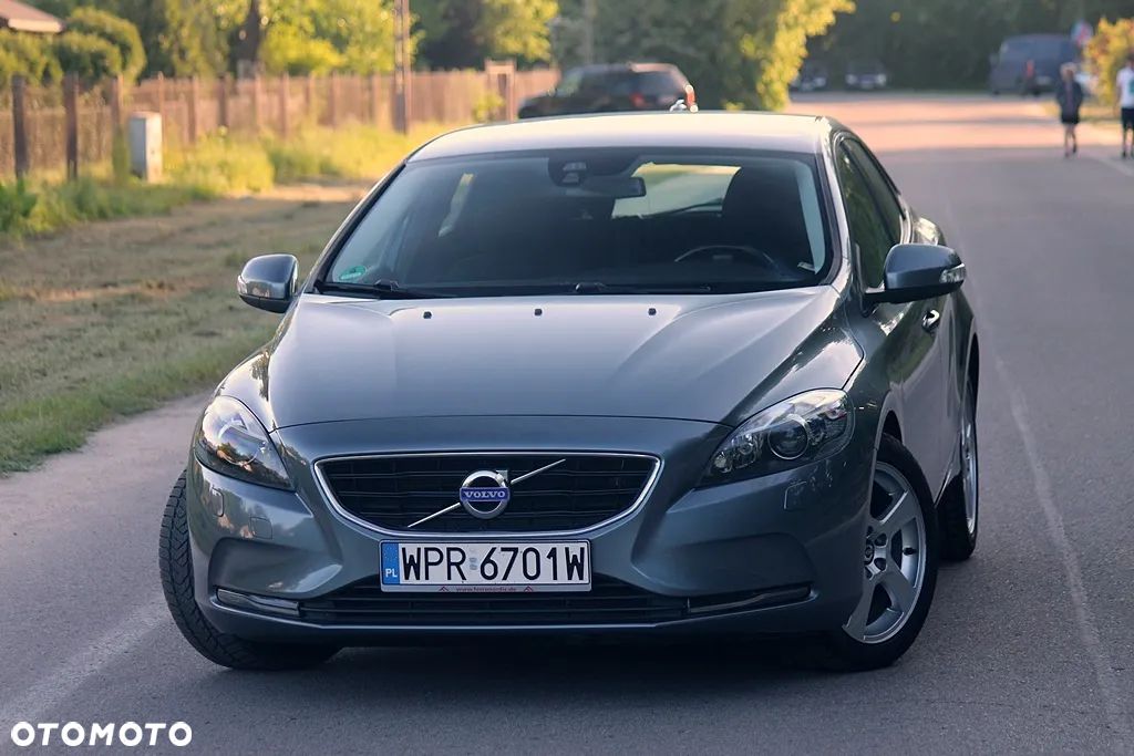 Volvo V40 D2 Summum - 1