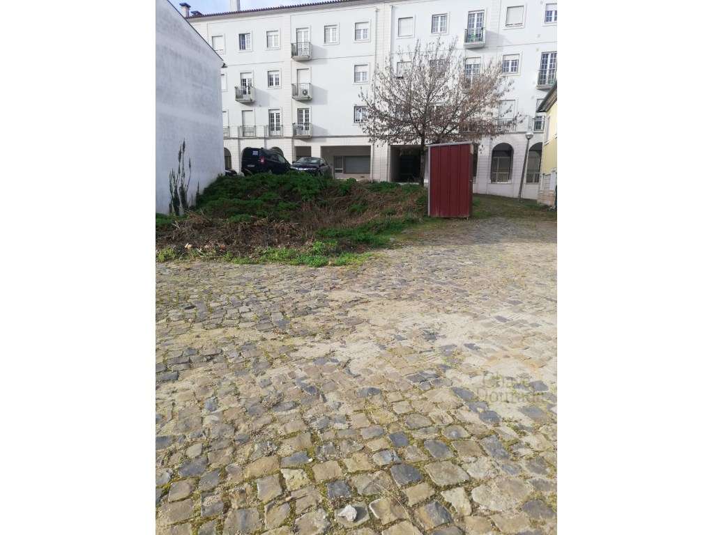 Terreno para construção de 2 moradias T3 geminadas - Quinta das Lág... - Grande imagem: 5/5