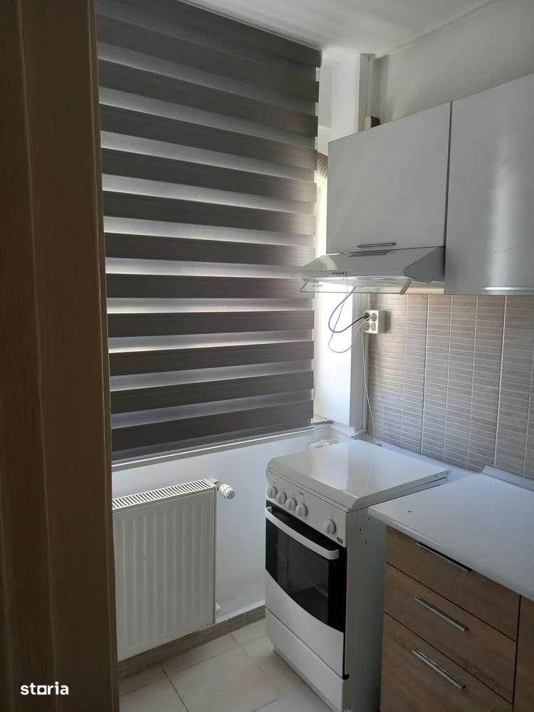 Iancului, Ferdinand, metrou, bloc reabilitat, retras de la strada - Imagine principală: 5/8