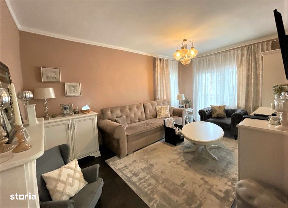 Apartament cu 4 camere decomandate