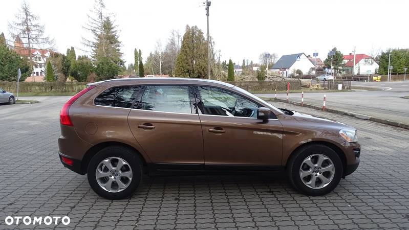 Volvo XC 60 D4 AWD Geartronic Momentum - 6