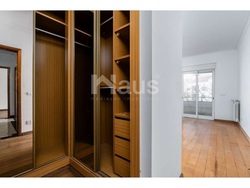 T3 com parqueamento e arrecadação-6