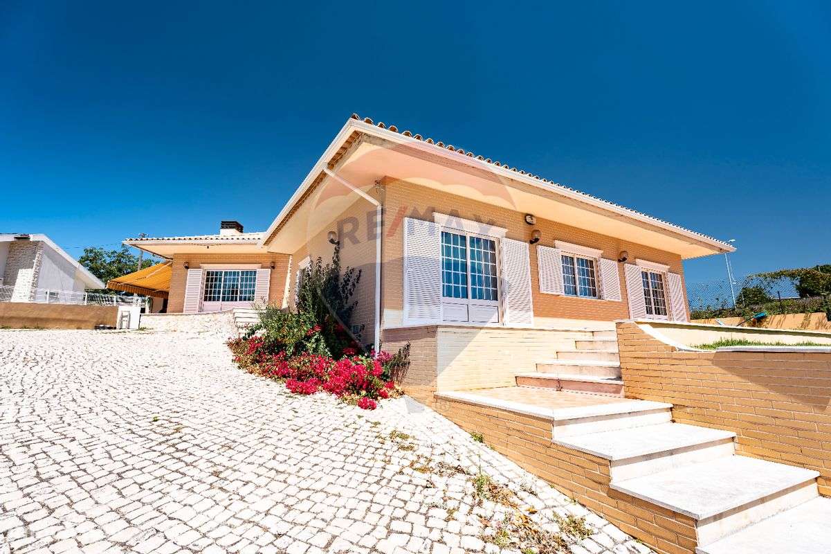 Moradia T4 para venda - Grande imagem: 1/35