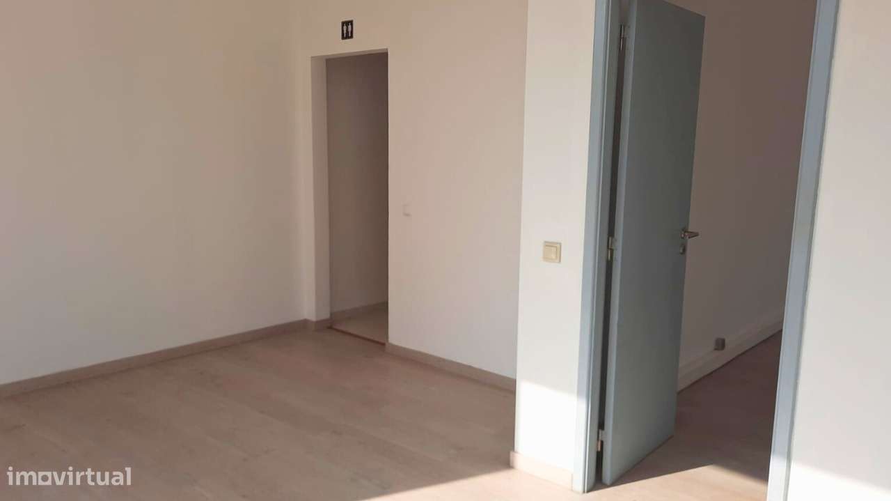 Loja Comercial em Localização Privilegiada - Grande imagem: 5/9