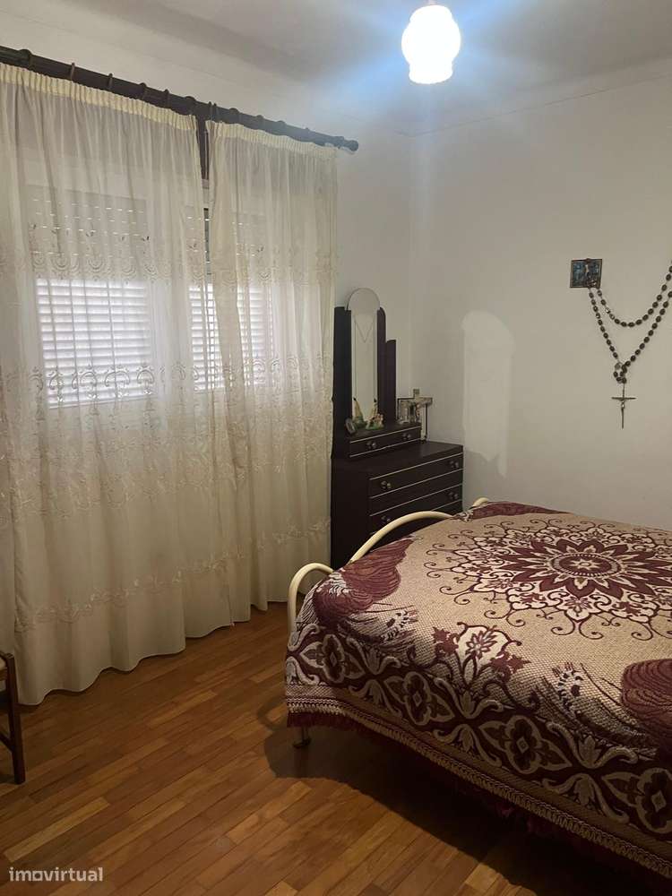 Moradia Isolada com vinha e lagar +  Garagem em Valdigem-15