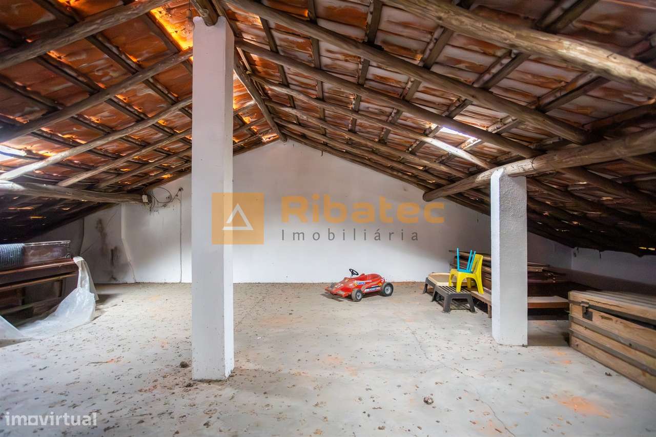 Excelente moradia na Vila de Coruche-31