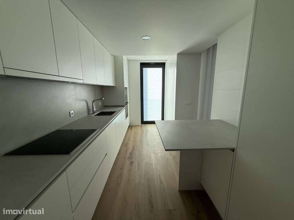 Apartamento T3 Venda Aveiro > Glória e Vera Cruz - Grande imagem: 3/12
