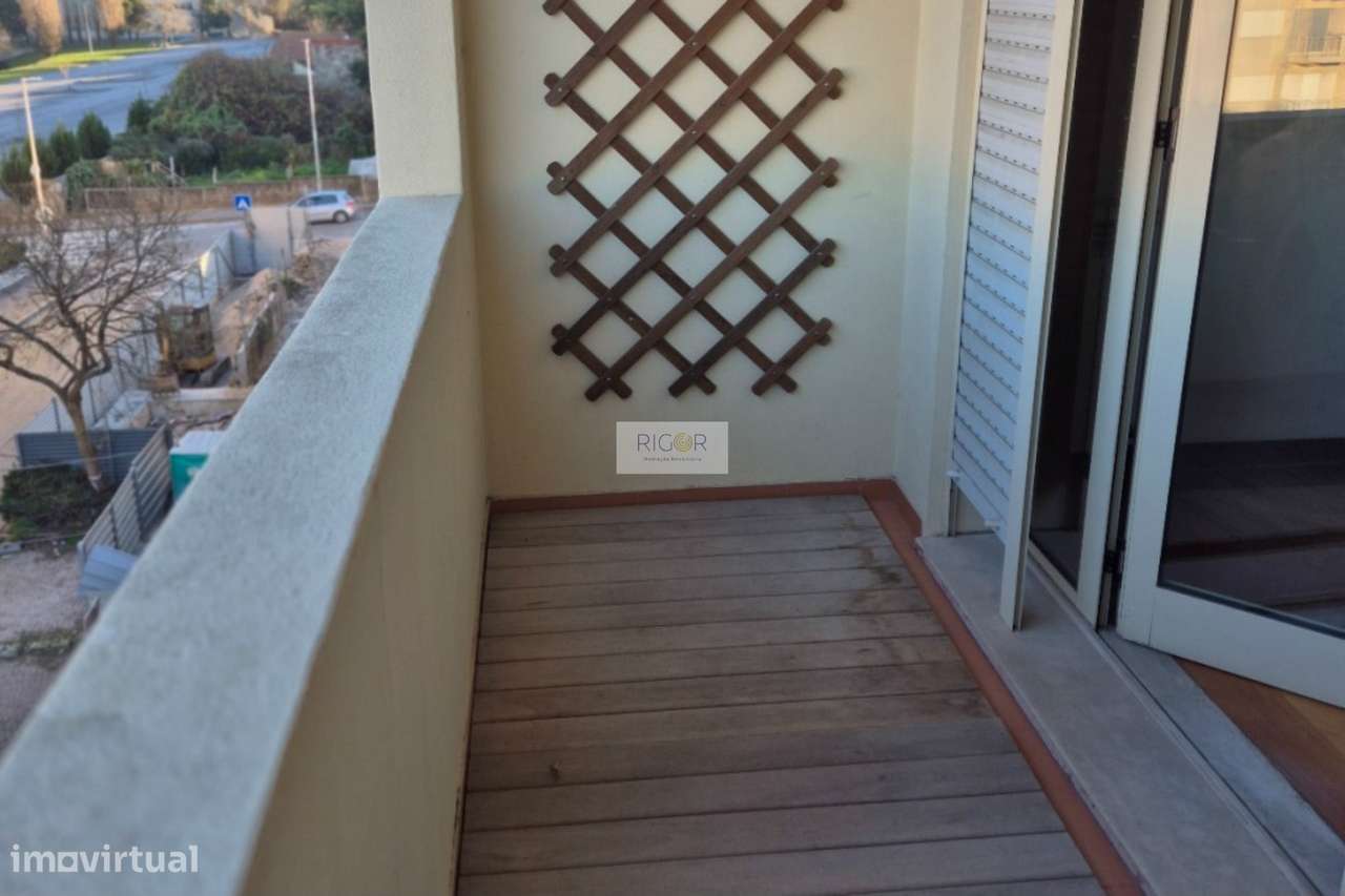 Apartamento t2 com varanda ao Hospital São João e faculdades - Grande imagem: 3/16