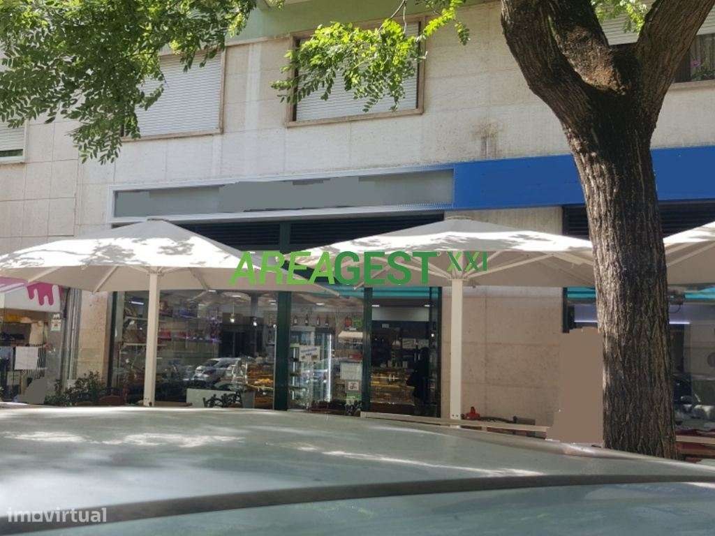 Loja para venda com rendimento, em São Sebastião, Lisboa - Grande imagem: 2/11