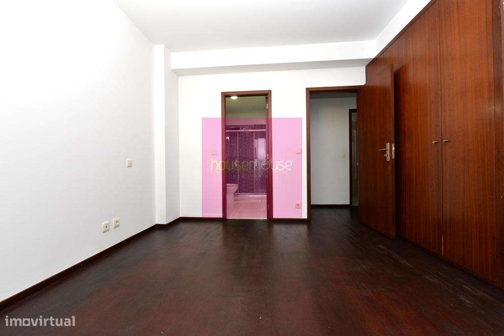 Apartamento c/ terraço no Centro da Cidade-7
