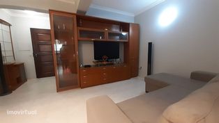 Apartamento T1+1 para arrendamento anual em Quarteira