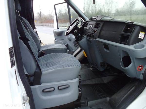 Ford transit - 17