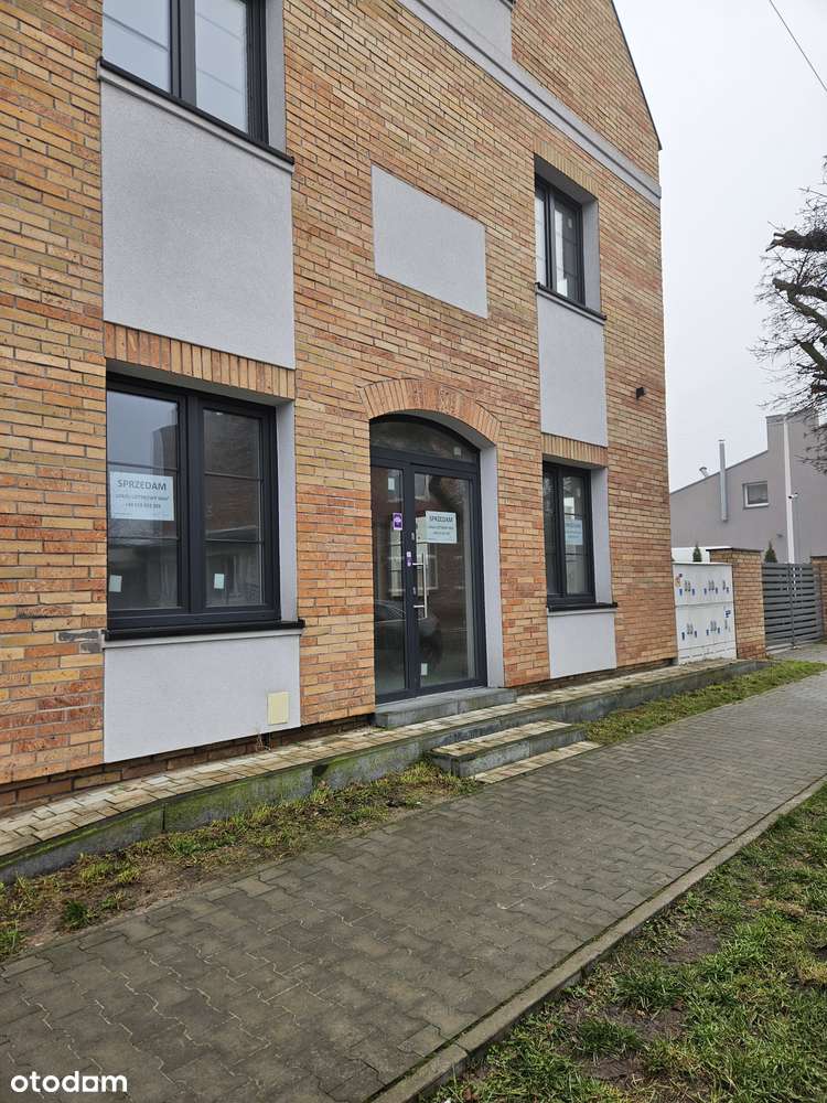 Nowy Lokal z witryną, wejściem z ulicy i parkingiem.PompaCiepła-17