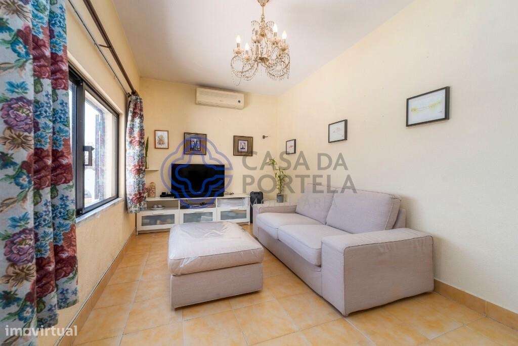 Magnífica Moradia T3 com Vista Mar e Localização Estratégica – Loulé-39