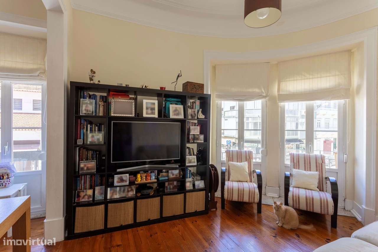 Apartamento T3 junto ao mercado de Campo de Ourique, Lisboa - Grande imagem: 2/23