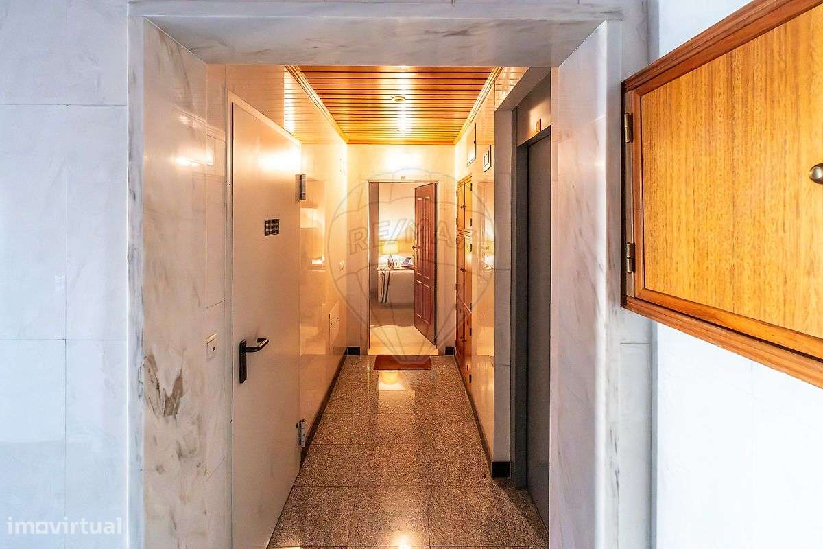 Apartamento T2 para arrendamento - Grande imagem: 3/50