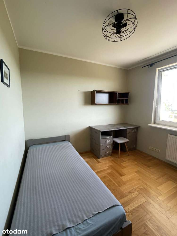 Pokój w dużym mieszkaniu , 1300 zł cena ze wszystkimi opłatami