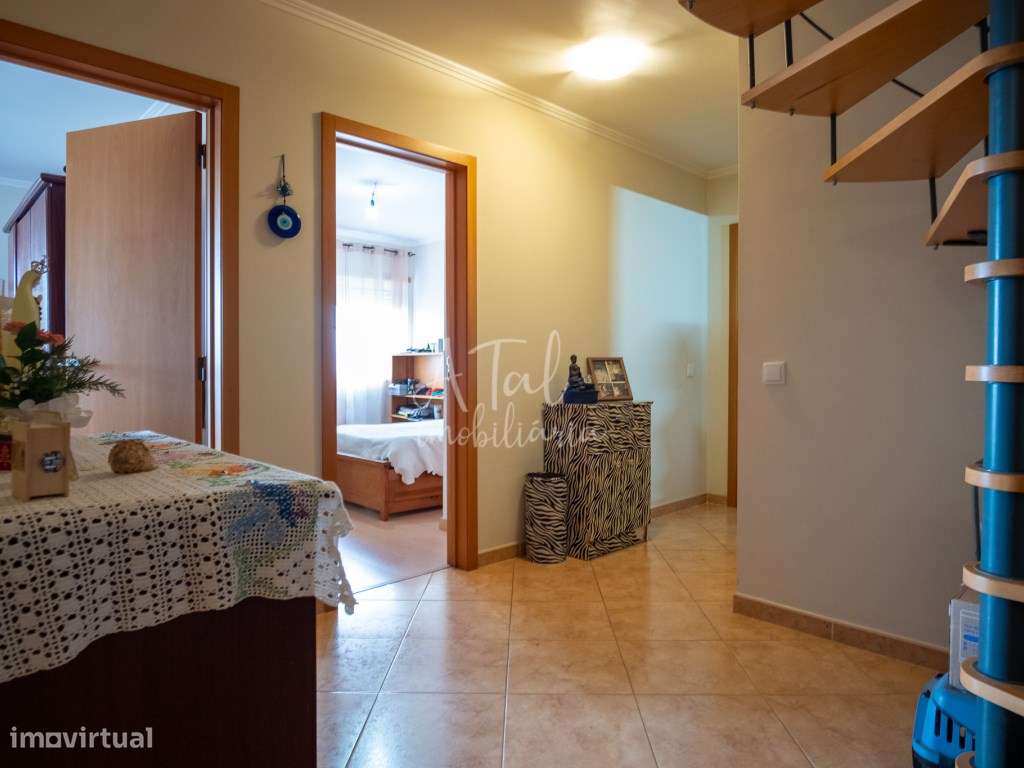 Apartamento T2 duplex, em urbanização central da cidade do Cartaxo-10