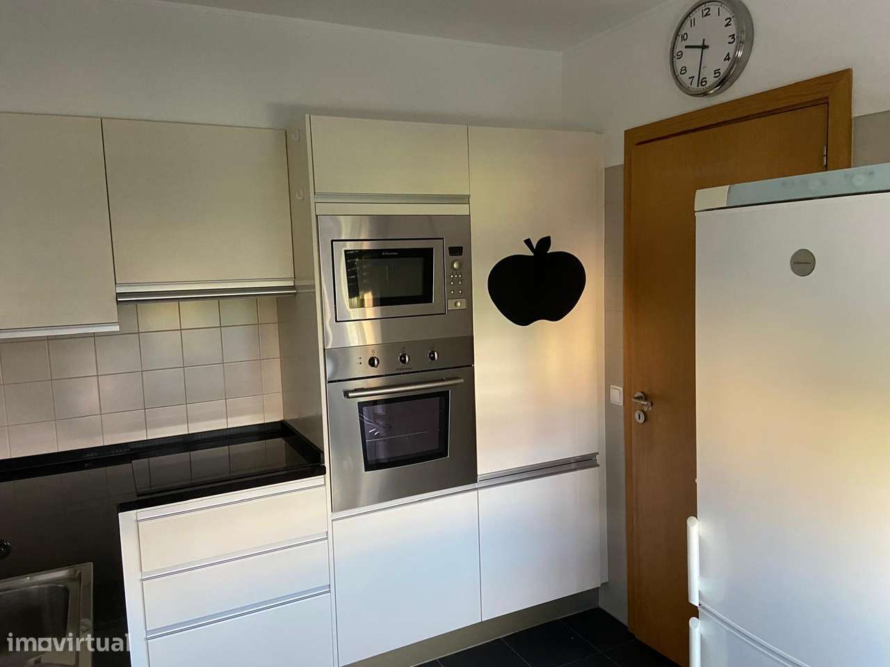 Apartamento T2 com 2 WC e Garagem em Cave -Quinta dos Barros- Alvalade - Grande imagem: 4/22