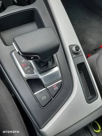 Audi A4 35 TFSI S tronic - 27