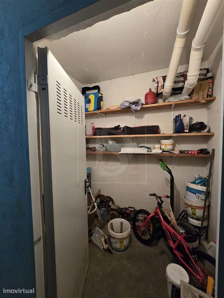 Apartamento T3 com Garagem  em Torres Novas-23