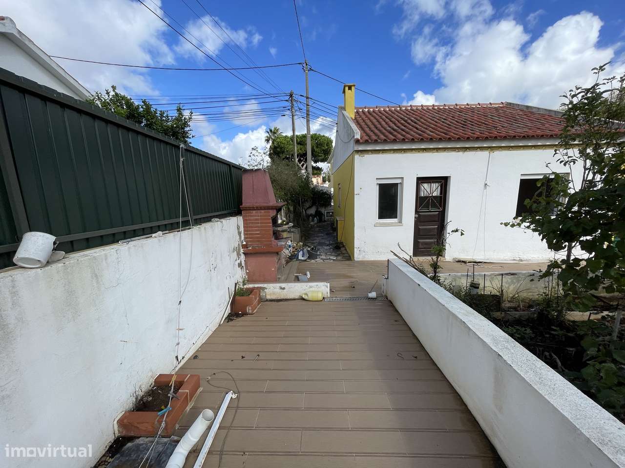 Moradia com 320m² de terreno e potencial incrível por apenas 385.000€-16