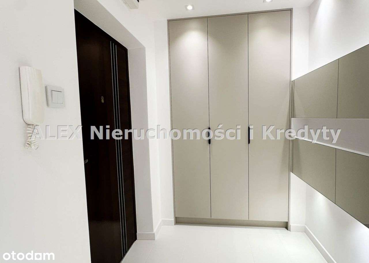 Przepiękne , jasne mieszkanie na pierwszym piętrze-9