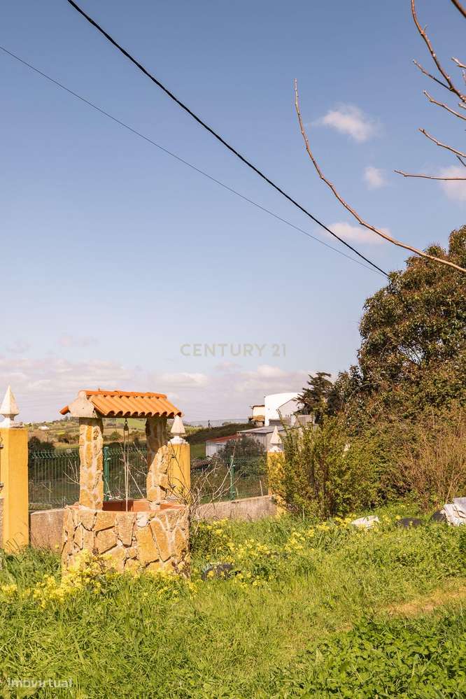 Moradia rodeada pelo campo-34