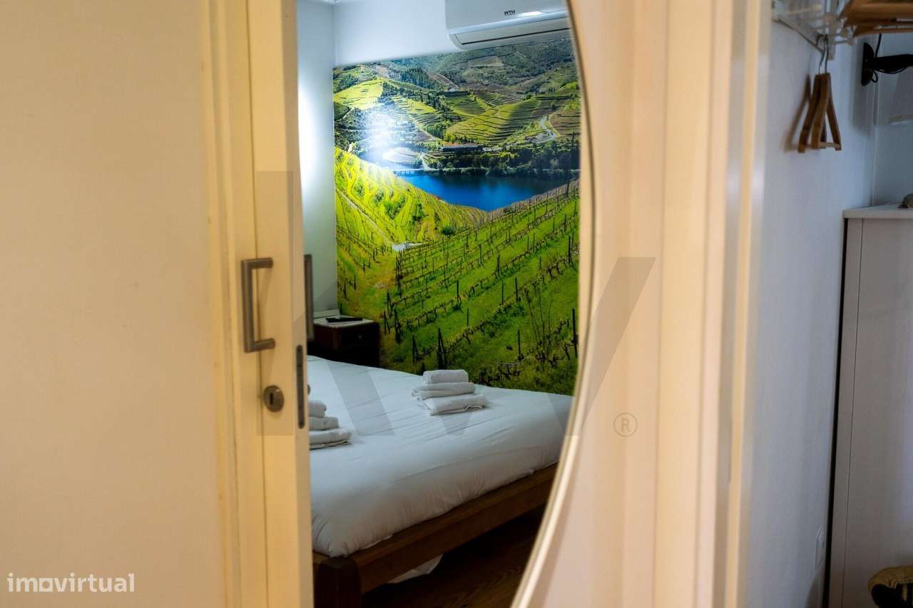 Uma Joia Contemporânea Sobre o Douro - T1 com vistas deslumbrantes-15