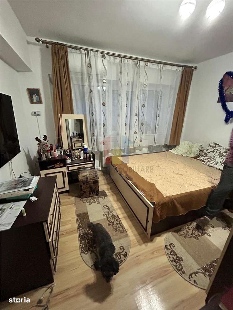 Ap. 3 cam conf 1 decomandat Radu Negru etaj 3, balcon de 7m - Imagine principală: 4/8